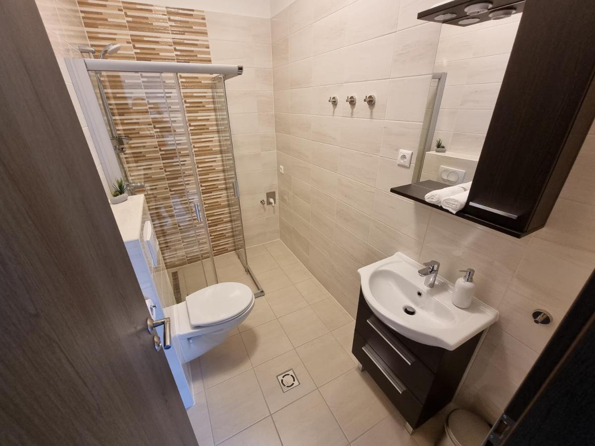 Karinthy Haz Guest House Siofok Exterior photo