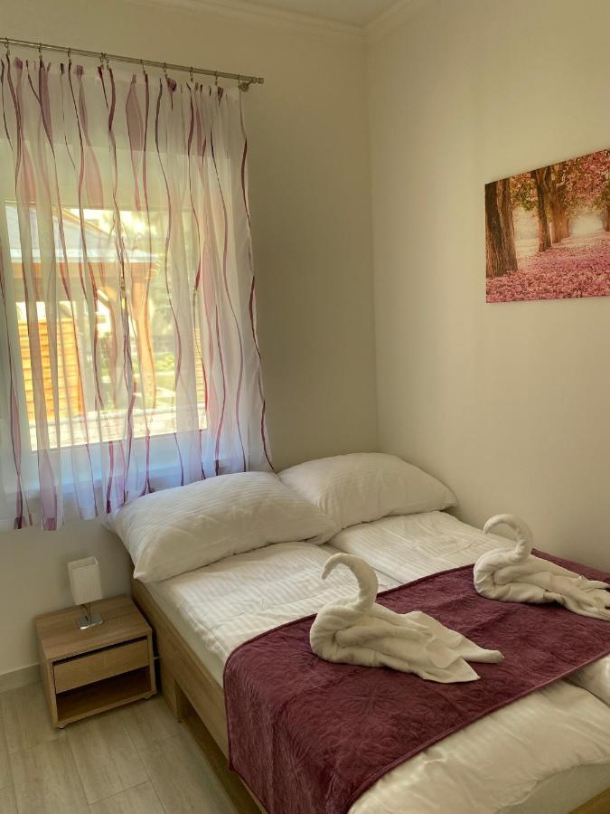Karinthy Haz Guest House Siofok Exterior photo